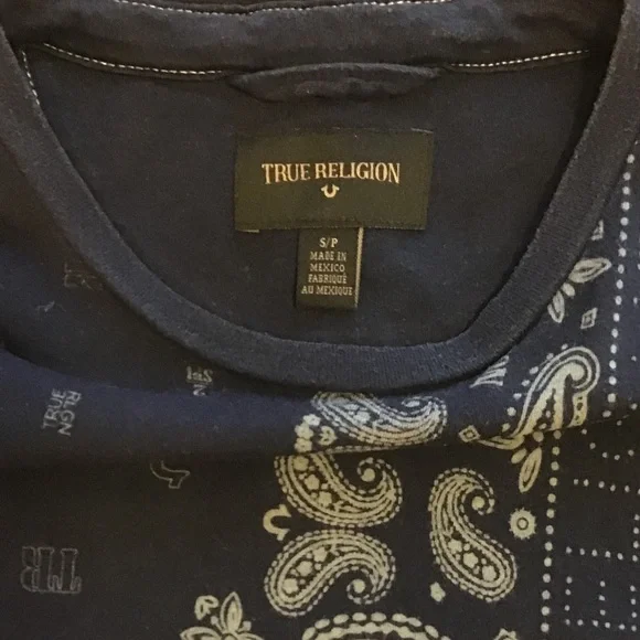 True Religion bandana print logo pocket t-shirt - Picture 2 of 4
